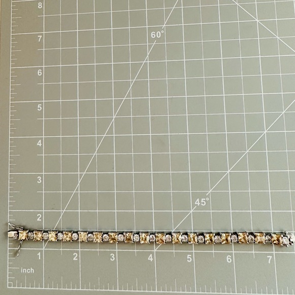 Beautiful Crystal 925 Tennis Bracelet - Picture 17 of 17